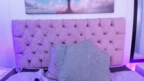 SARA ARIAS  online show from January 2025 01:48:01 AM