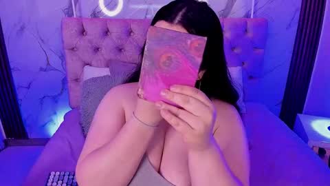 SARA ARIAS  online show from November 2025 11:21:02 AM