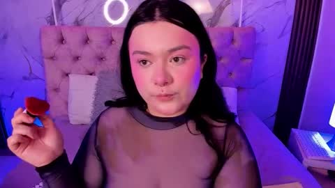 SARA ARIAS  online show from November 2025 12:49:02 PM