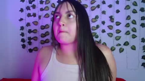 Snapshot of sara_blue22 chatting on May 2026 08:04:02 PM Sara online show from May 2026 08:04:02 PM