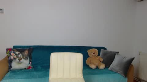 Snapshot of sara_daisy chatting on January 2025 09:10:01 PM Im Sara I am happy to be here online show from January 2025 09:10:01 PM