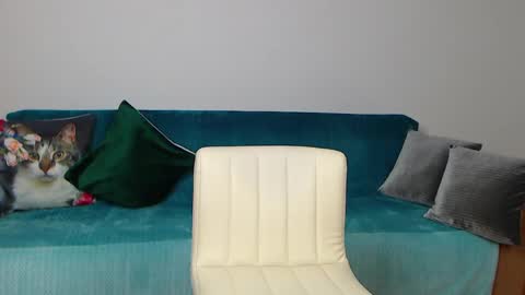 Snapshot of sara_daisy chatting on February 2025 08:31:01 PM Im Sara I am happy to be here online show from February 2025 08:31:01 PM