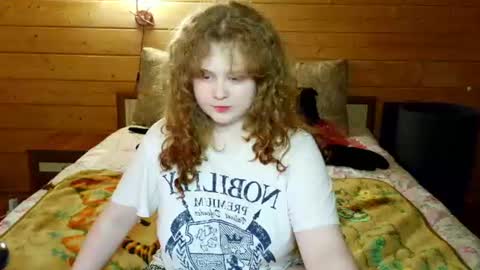 Snapshot of sara_del_sun chatting on June 2026 02:48:01 PM Sara online show from June 2026 02:48:01 PM