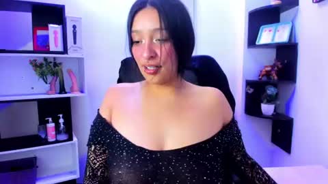 Snapshot of sara_honny chatting on June 2026 06:43:02 PM sara_honny online show from June 2026 06:43:02 PM