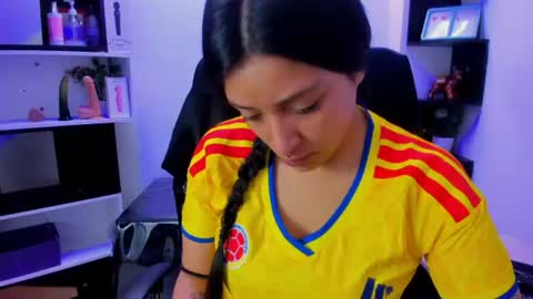 Snapshot of sara_honny chatting on June 2026 02:15:02 PM sara_honny online show from June 2026 02:15:02 PM