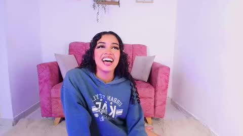 Sara Jhonson  online show from September 2025 11:26:01 PM