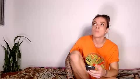 sara_johnson__ online show from September 2025 05:01:02 AM