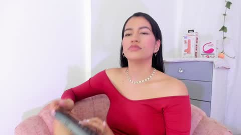 Sara  online show from February 2025 12:39:02 PM