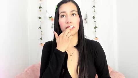 Sara  online show from March 2025 12:01:02 PM