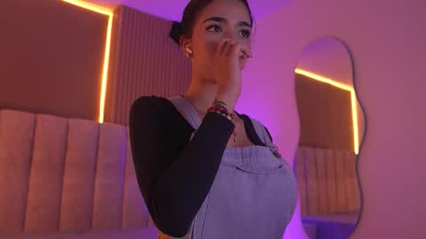 Snapshot of sara_lopee1 chatting on February 2026 11:53:02 AM sara_lopee1 online show from February 2026 11:53:02 AM