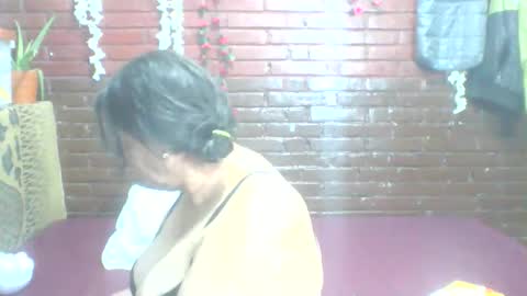 Snapshot of sara_love43 chatting on April 2026 05:29:02 AM Sara love online show from April 2026 05:29:02 AM