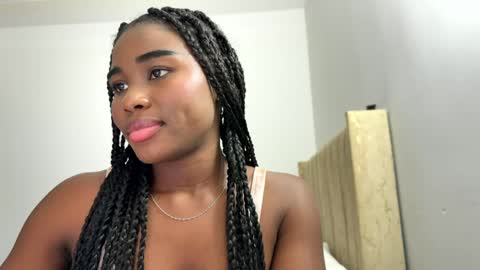 Snapshot of sara_muscle chatting on April 2026 12:08:01 AM Sara online show from April 2026 12:08:01 AM