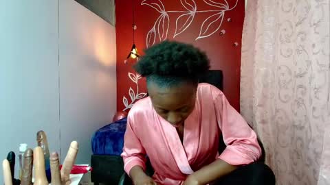 S A R A online show from February 2025 02:04:01 PM