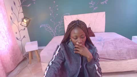 S A R A online show from February 2025 11:52:01 AM