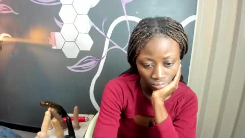 S A R A online show from October 2025 01:34:01 PM