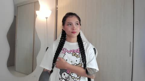 Sara online show from February 2025 03:52:01 PM