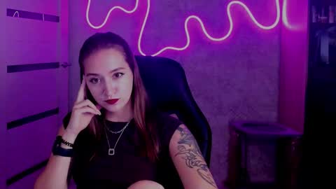 Sara online show from September 2025 06:57:01 PM