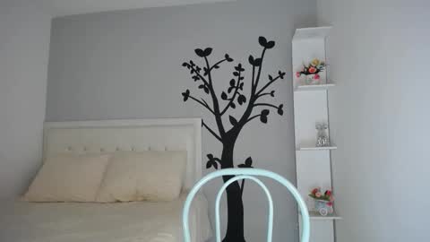 Sara online show from October 2025 02:11:02 AM