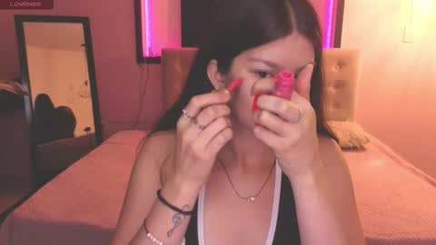 Snapshot of sara_valderrama_ chatting on March 2026 11:49:01 AM sara_valderrama_ online show from March 2026 11:49:01 AM