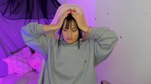 Sarah Ramirez online show from February 2025 08:42:02 PM