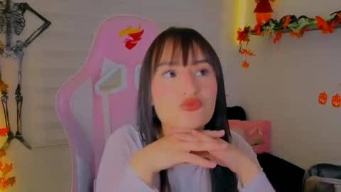 Sarah Ramirez online show from October 2025 05:10:02 AM