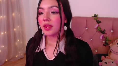 Snapshot of saraa_swett chatting on February 2025 08:35:02 PM online show from February 2025 08:35:02 PM