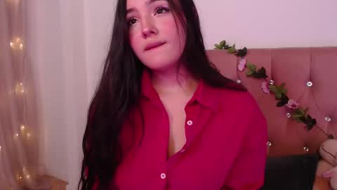 Snapshot of saraa_swett chatting on February 2025 05:19:02 PM online show from February 2025 05:19:02 PM