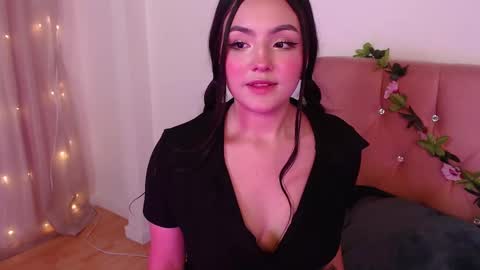 Snapshot of saraa_swett chatting on February 2025 05:57:01 PM online show from February 2025 05:57:01 PM