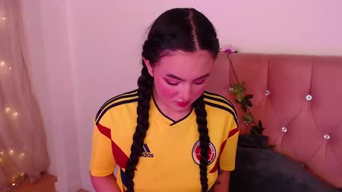 Snapshot of saraa_swett chatting on February 2025 07:10:01 PM online show from February 2025 07:10:01 PM