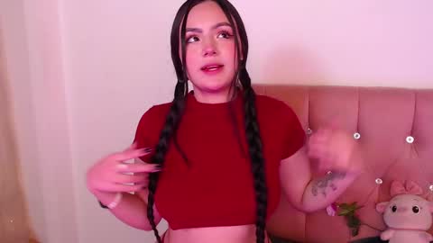 Snapshot of saraa_swett chatting on February 2025 03:08:02 PM online show from February 2025 03:08:02 PM