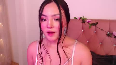 Snapshot of saraa_swett chatting on March 2025 05:27:02 PM online show from March 2025 05:27:02 PM