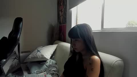 Sara online show from November 2025 07:13:01 PM