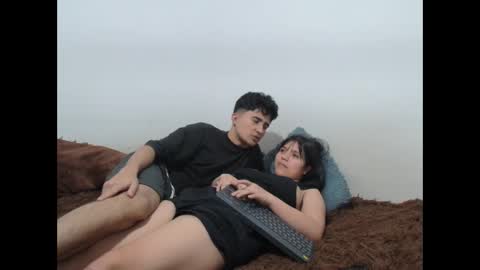 sara and thomas online show from September 2025 07:29:01 AM