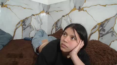 sara and thomas online show from December 2025 07:53:02 PM