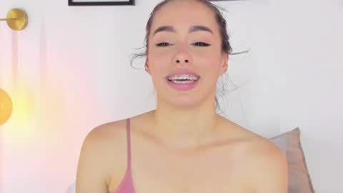 Sara online show from December 2024 07:57:01 PM