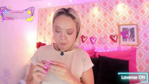 SaraAvila  online show from February 2026 10:17:02 PM