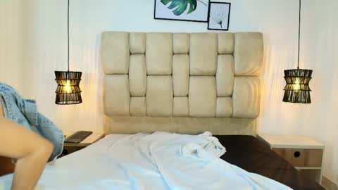 sarablonde_t online show from May 2026 06:25:01 PM