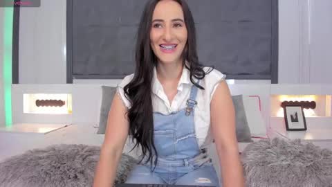  Sara Gomez  online show from February 2025 03:15:02 PM