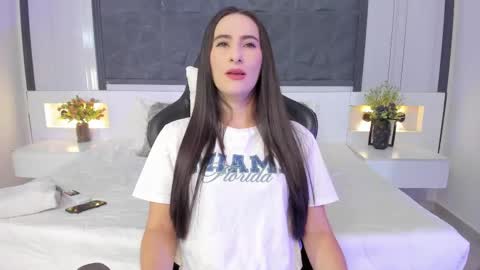  Sara Gomez  online show from November 2025 12:29:02 PM