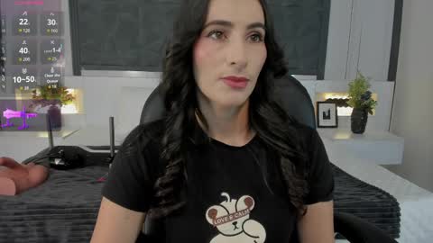  Sara Gomez  online show from April 2026 01:42:02 PM