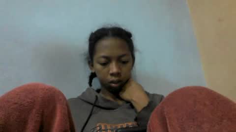 Snapshot of sarah146341 chatting on June 2026 04:37:01 AM sarah146341 online show from June 2026 04:37:01 AM