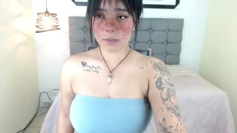Snapshot of sarah__moon1 chatting on June 2026 04:09:02 PM Sarah Moon online show from June 2026 04:09:02 PM