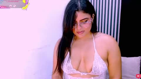 Sarah online show from September 2025 10:32:02 PM