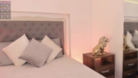       online show from December 2024 08:03:02 PM