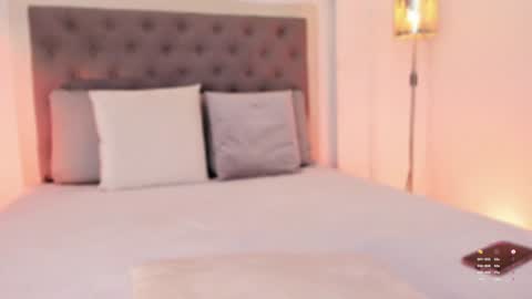       online show from January 2025 08:04:01 PM