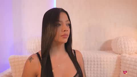       online show from February 2025 07:10:02 PM