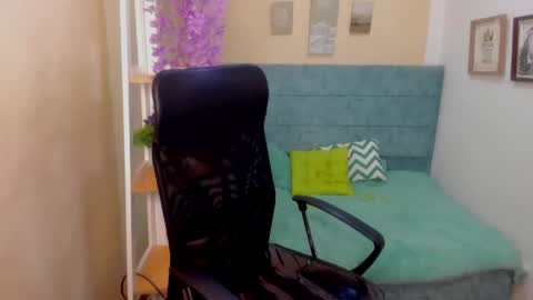 Sarah Ramirez online show from January 2025 12:01:01 AM