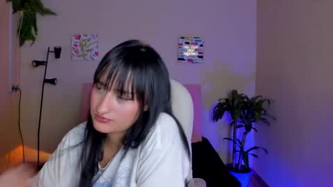 Sarah Ramirez online show from February 2025 08:55:02 PM