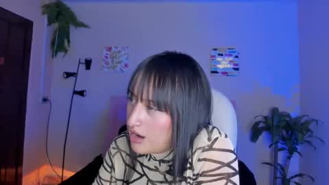 Sarah Ramirez online show from February 2025 05:49:02 PM