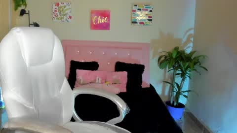 Sarah Ramirez online show from February 2025 11:52:01 AM